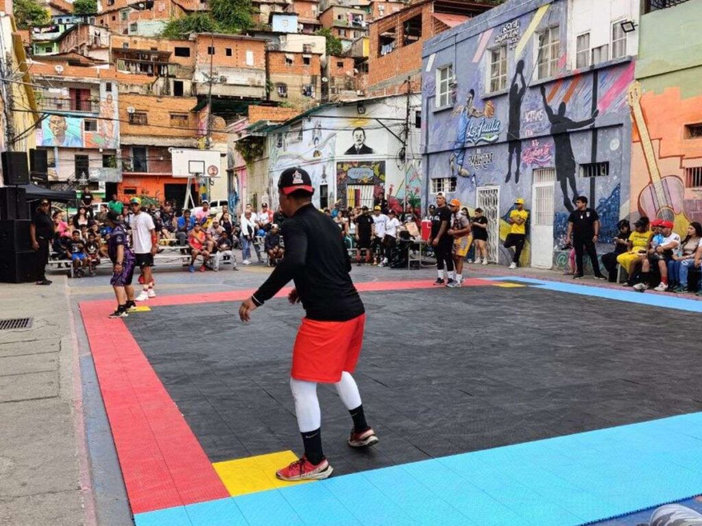 Dia-Mundial-de-Pelotica-de-Goma-se-celebro-en-San.jpg
