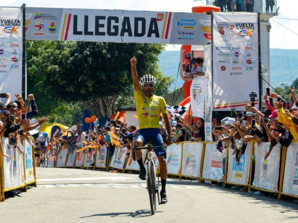 Eduin-Becerra-es-el-nuevo-monarca-de-La-Vuelta-al.jpg