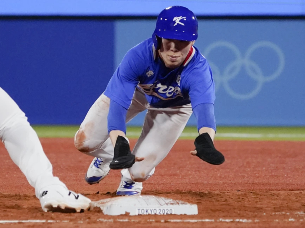 El-surcoreano-Hye-Seong-Kim-firmo-con-los-Dodgers-de-Los.png