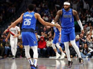 Hardy-sorprendio-en-la-victoria-de-los-Mavericks.jpg