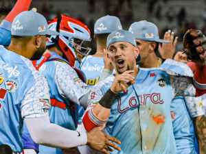 Ildemaro-en-el-Top-3-de-hits-para-Cardenales-en-playoffs.png