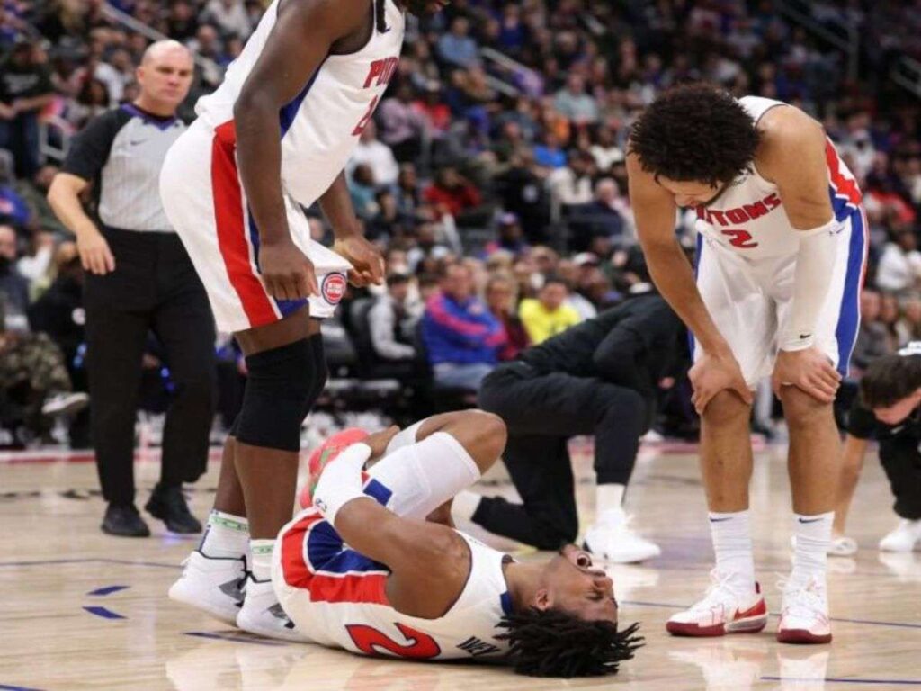 Jaden-Ivey-sufrio-dura-lesion-en-la-pierna-izquierda.jpg