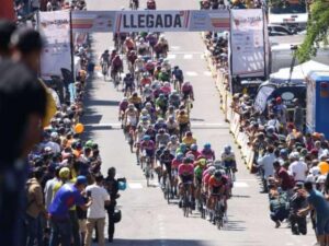 Jhonny-Araujo-gana-la-primera-etapa-de-la-Vuelta-al.jpg