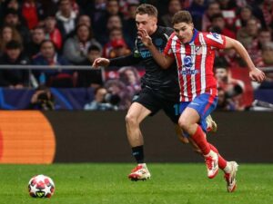 Julian-Alvarez-remonto-el-triunfo-del-Atletico-de-Madrid.jpg