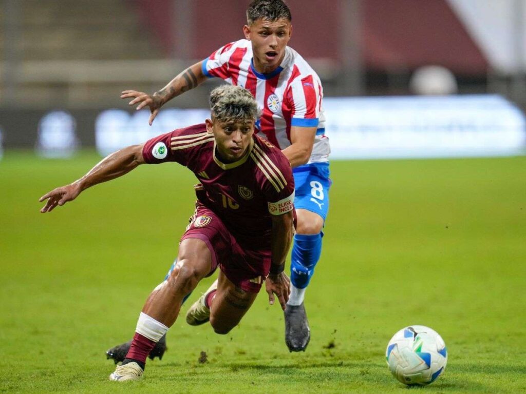 Kervin-Andrade-expreso-su-descontento-con-el-arbitraje.jpg