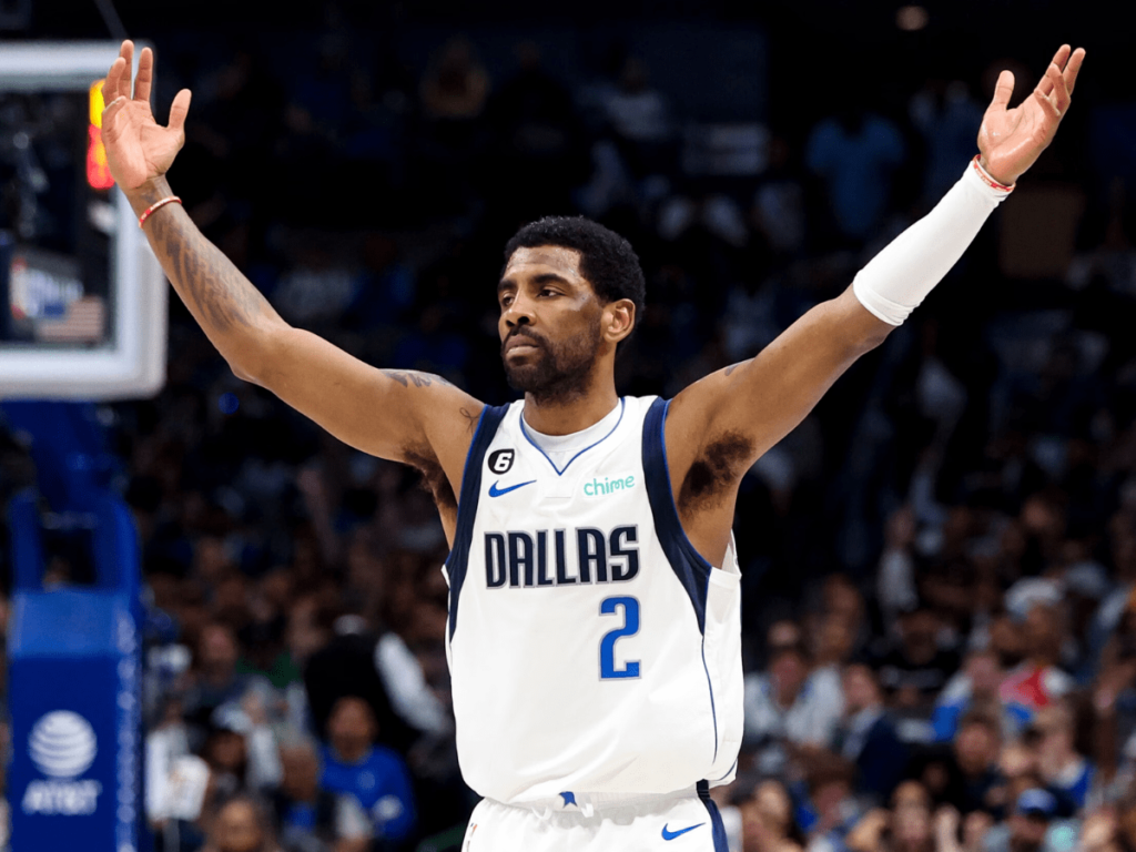 Kyrie-Irving-fue-protagonista-en-triunfo-de-Dallas.png