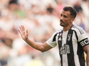 La-Juventus-se-despide-de-Danilo.jpg