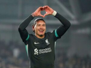 Liverpool-mantiene-el-liderato-de-la-Premier.jpg
