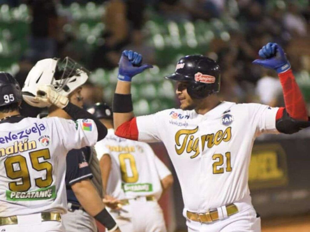 Los-Tigres-sacan-las-garras-en-casa-y-blanquean-a.jpg