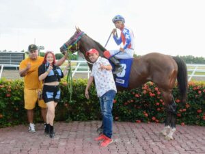 Luis-Valeron-logro-titulo-en-Republica-Dominicana.jpg