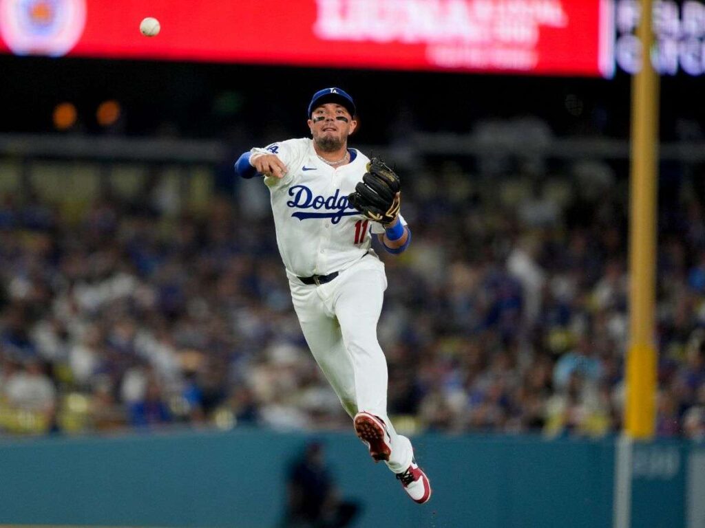 Miguel-Rojas-no-la-tendra-facil-para-2025-con-Dodgers.jpg