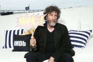 Neil-Gaiman-rompe-el-silencio-y-asegura-que-las-gravisimas.jpeg