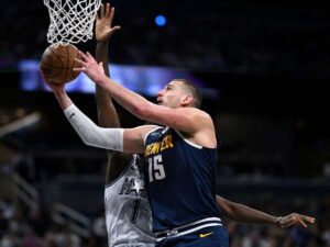 Nikola-Jokic-consigue-otro-triple-doble-en-su-carrera.jpg
