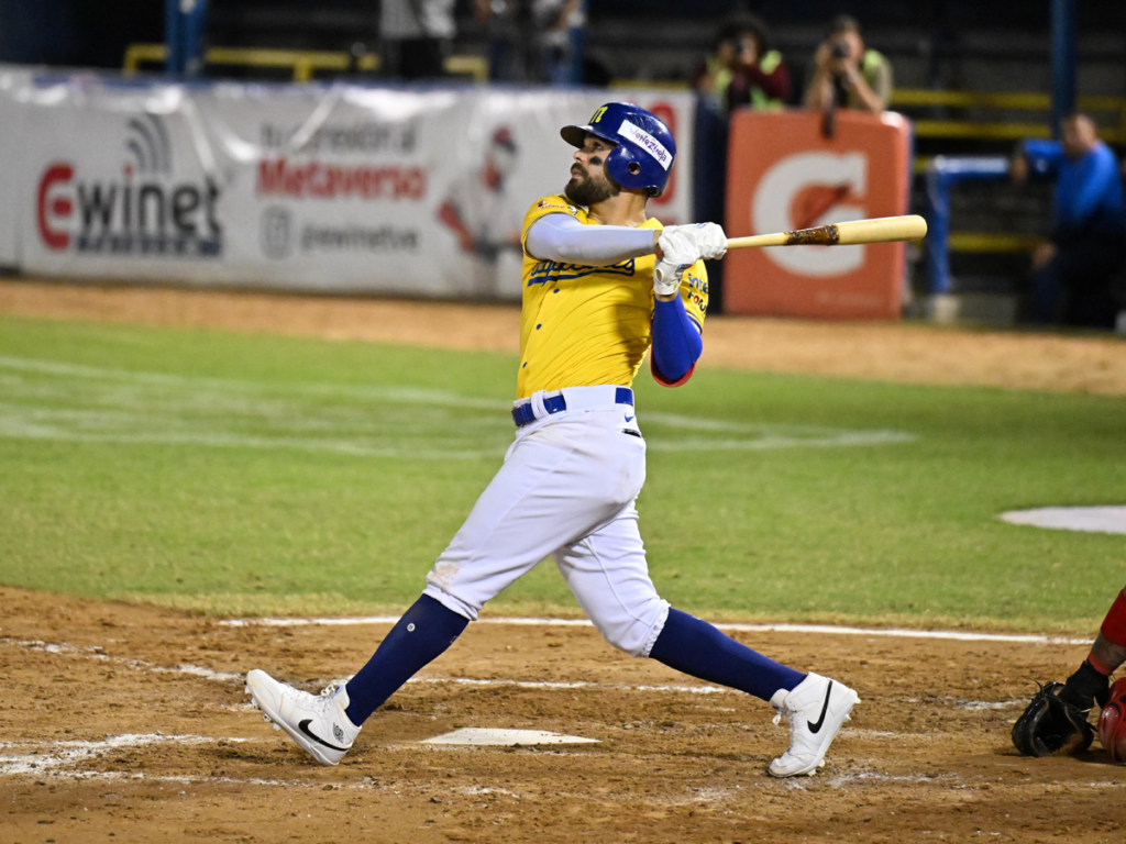 Nunez-y-Suisbel-guiaron-la-victoria-de-Magallanes.png