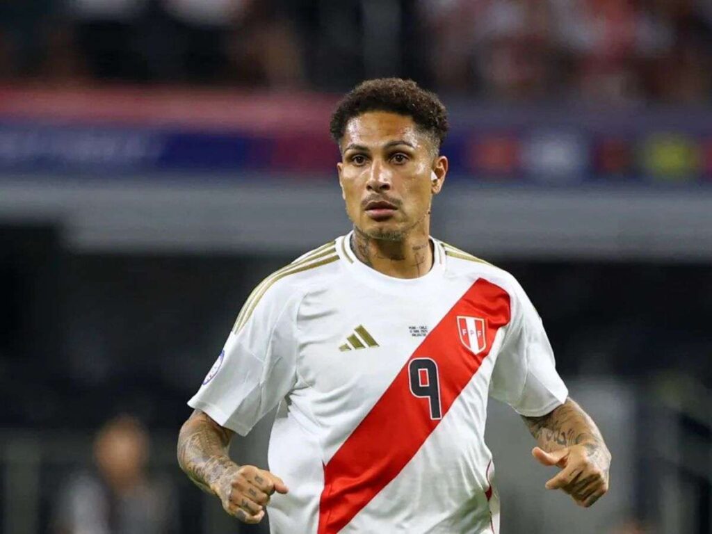 Paolo-Guerrero-anuncia-su-retiro-de-la-seleccion-de-Peru.jpg