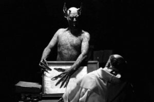 Salio-el-mismo-ano-que-Nosferatu-pero-fue-prohibida-en.jpeg