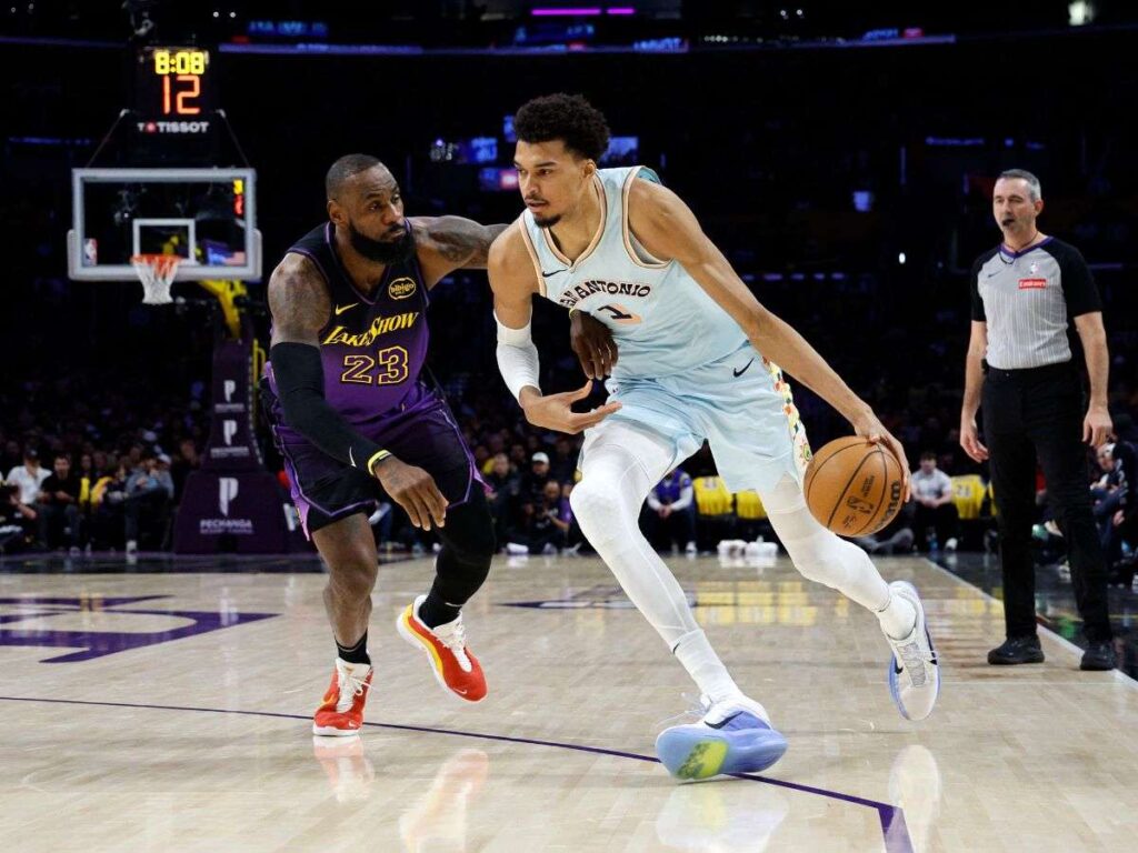 Spurs-mostraron-su-poder-ante-Lakers.jpg