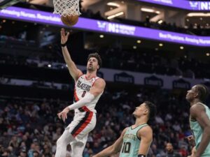 Trail-Blazer-aplastaron-a-los-Hornets-de-Charlotte.jpg