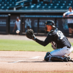 Omar Martínez hace su debut en Grandes Ligas