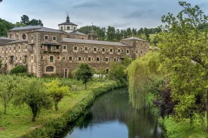 Real abadía de Samos, en el Camino de Santiago Francés