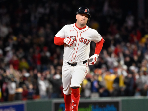 Alex-Bregman-igualo-marca-de-Luis-Aparicio-en-Boston.png