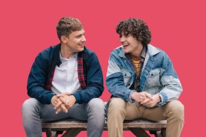 Big-Boys-2022-critica-La-divertidisima-serie-britanica-que-es.jpeg