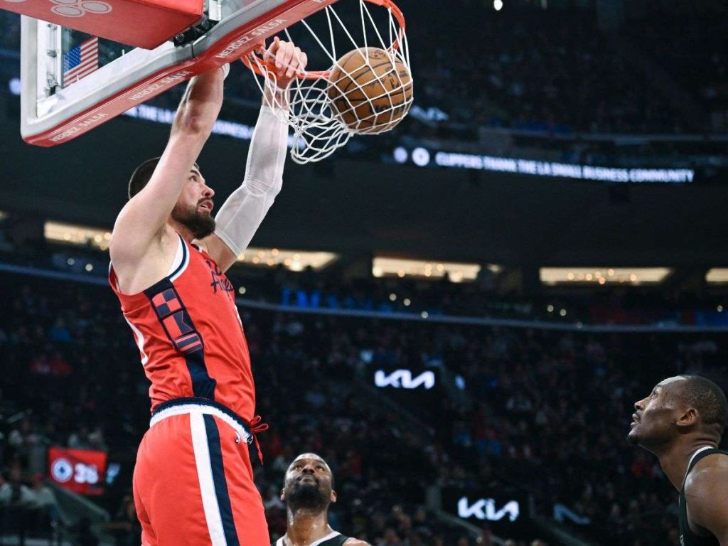 Clippers-sigue-escalando-tras-triunfo-ante-Spurs.jpg