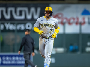 Contreras-estreno-casilla-de-HR-en-triunfo-de-Milwaukee.png