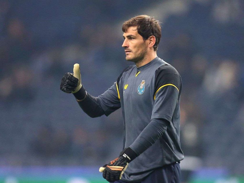 Forlan-y-Casillas-al-Salon-de-la-Fama-del-Futbol.jpg