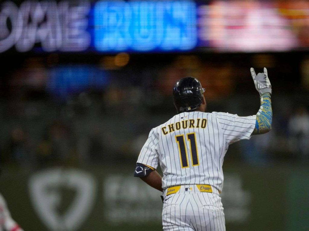Jackson-Chourio-anda-desatado-con-el-madero.jpg
