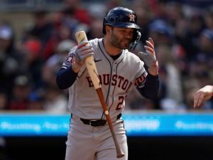 Jose-Altuve-registra-su-peor-noche-con-el-madero.jpg