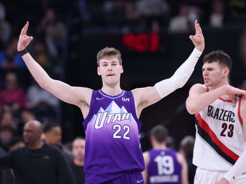 Kyle-Filipowski-hace-historia-con-el-Jazz-de-Utah.jpg