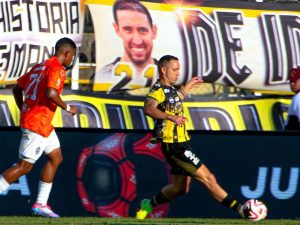Nelson-Hernandez-destaca-la-garra-aurinegra.jpg