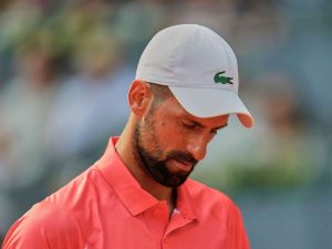 Novak-Djokovic-cayo-en-el-Masters-de-Madrid.jpg