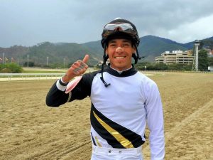 Rafael-Solano-con-dos-montas-de-primer-chance.jpg