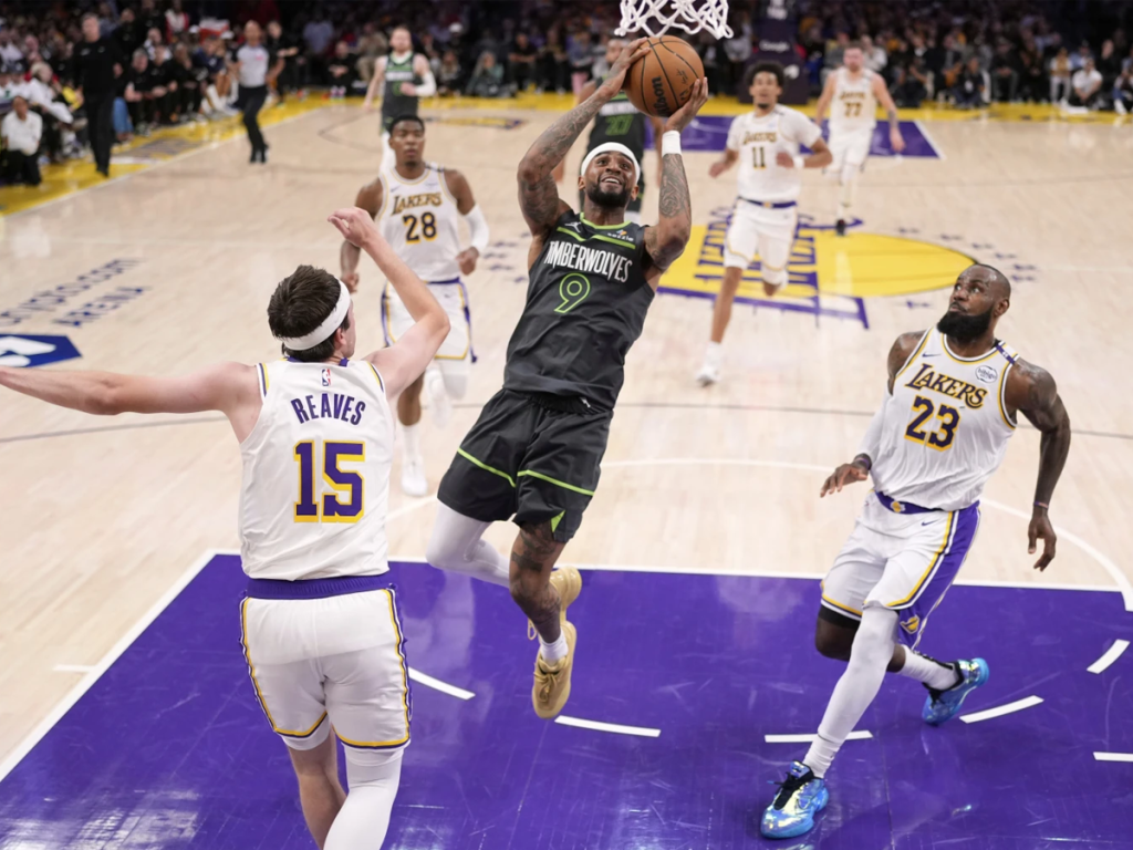 Timberwolves-se-imponen-en-inicio-de-serie-ante-Lakers.png