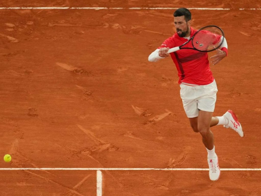 Djokovic-tuvo-un-debut-solido-en-Roland-Garros.jpg