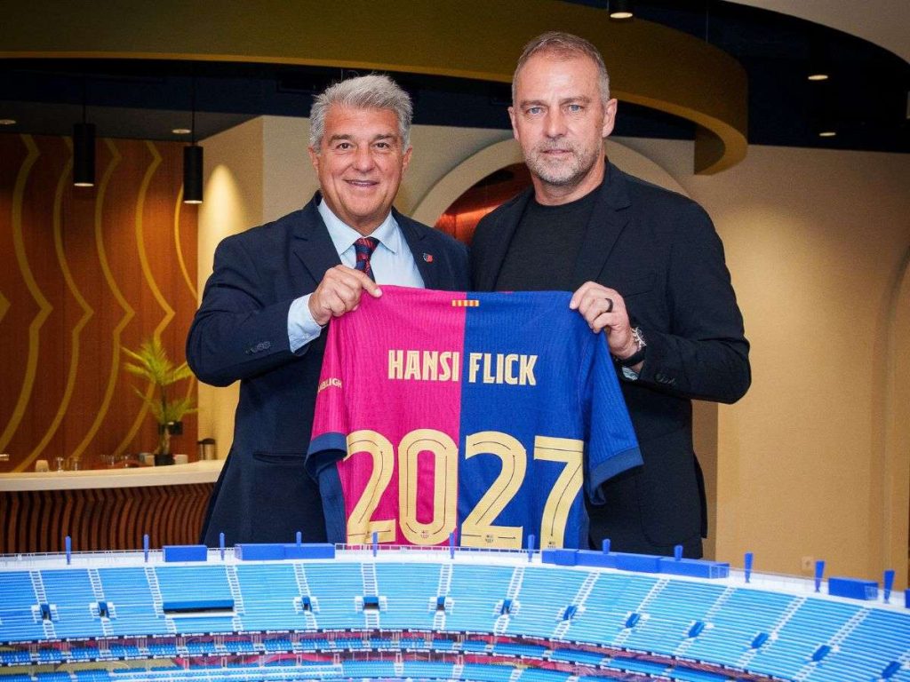 El-Barcelona-hizo-oficial-la-renovacion-de-Hansi-Flick.jpg