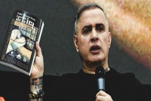 Tarek William Saab - El Poeta de la Revolución conmemora 38 años de su emblemática obra ‘Los Ríos De La Ira’ - IMG