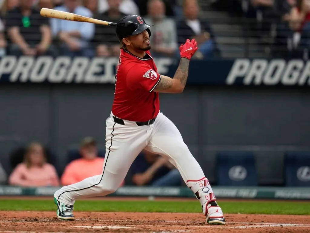 Gabriel-Arias-produjo-en-grande-frente-a-Milwaukee.jpg