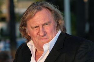 Gerard-Depardieu-es-declarado-culpable-de-agresion-sexual-y-recibe.jpeg