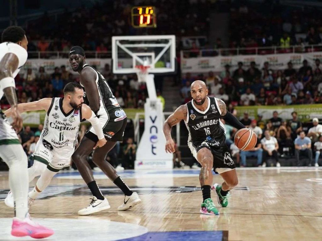 Gregory-Vargas-historico-en-el-baloncesto-nacional.jpg