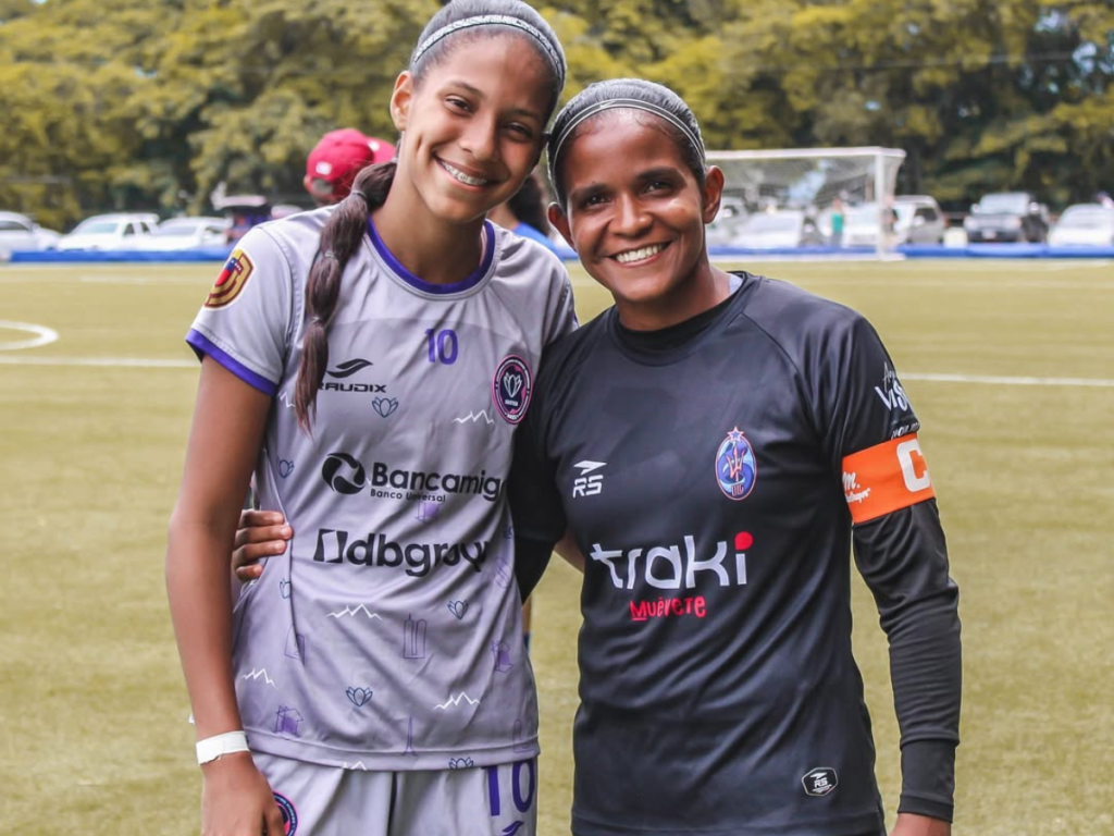 Hermanas-Rivas-brillan-en-el-futbol-nacional.png