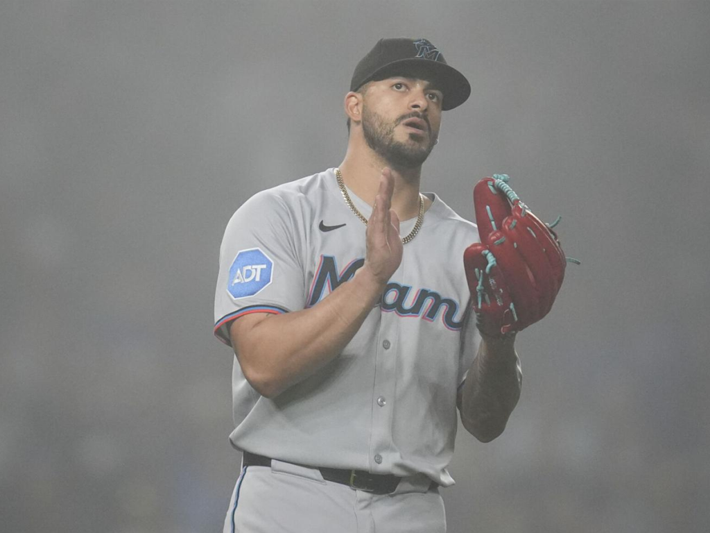 Jesus-Tinoco-aseguro-el-triunfo-de-los-Marlins.png