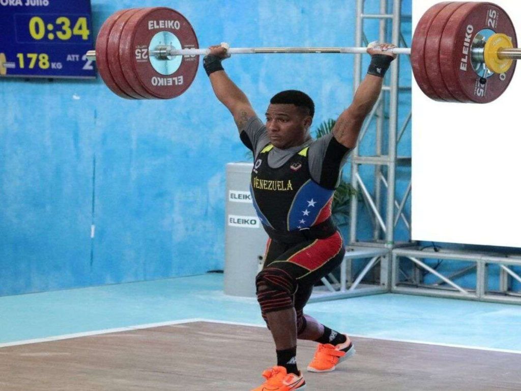Julio-Mayora-revalida-su-titulo-nacional.jpg