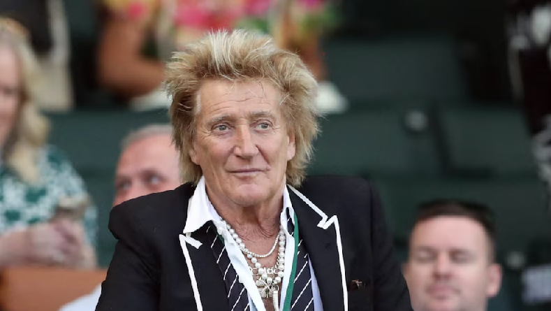 La-rutina-que-mantiene-activo-a-Rod-Stewart-a-sus.png