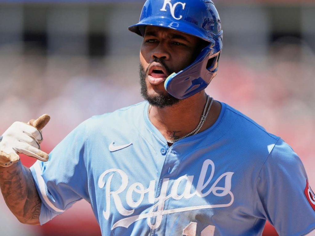Maikel-Garcia-sigue-bateando-y-Kansas-City-volvio-al-triunfo.jpg