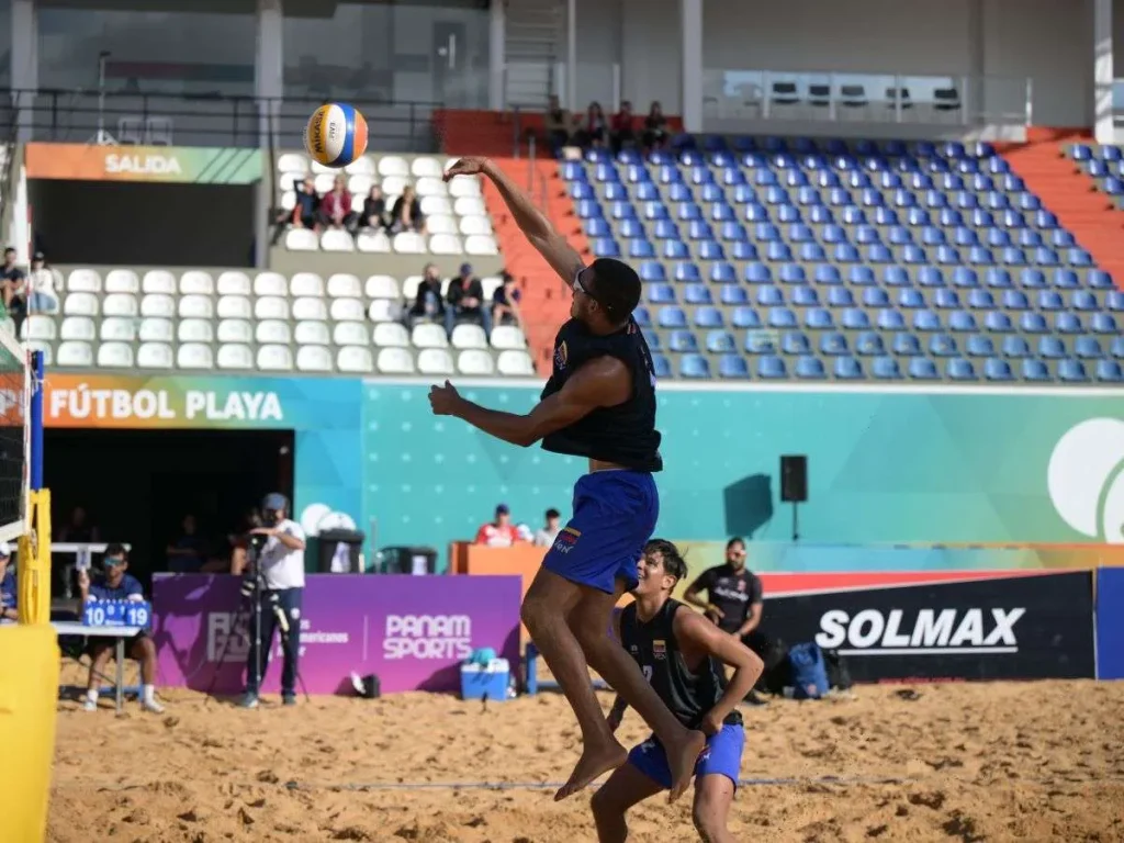 Voleibol-playa-en-batalla-decisiva.jpg