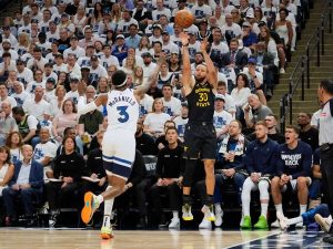 Warriors-arrancan-con-ventaja-ante-Wolves.jpg