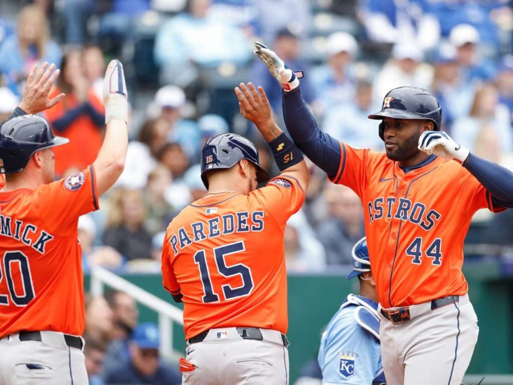 Yordan-Alvarez-pasa-a-la-lista-de-lesionados.jpg